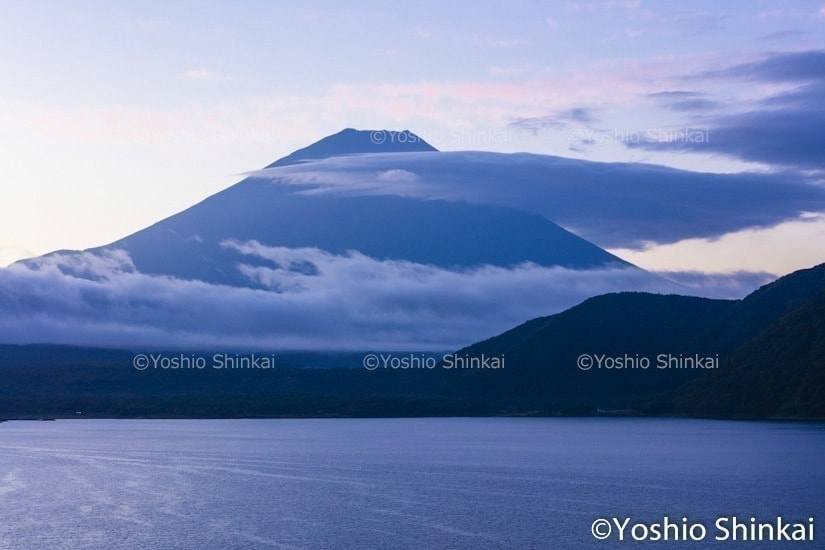 本栖湖の富士